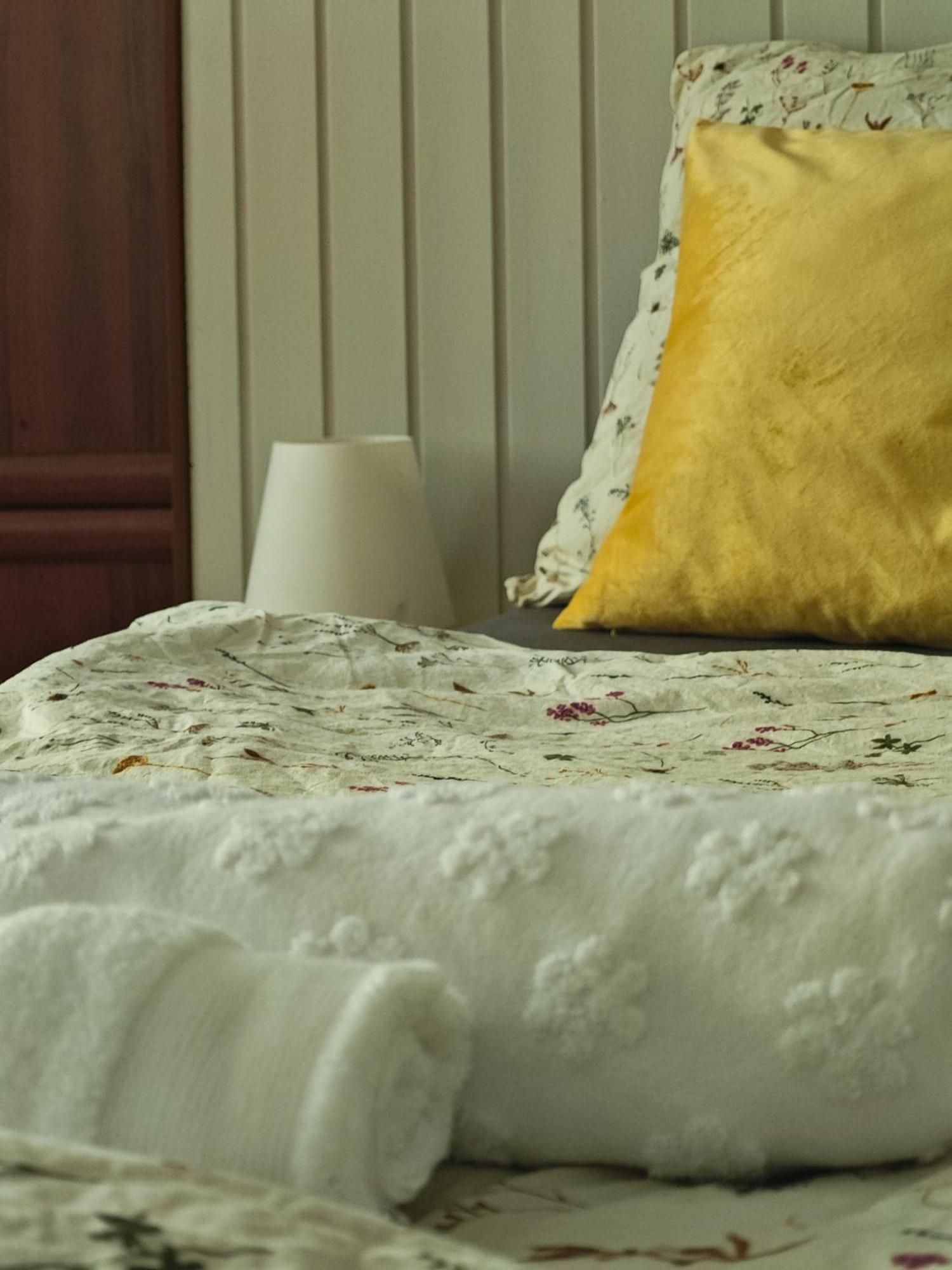 Vintage Room With Garden View Bratislava Extérieur photo