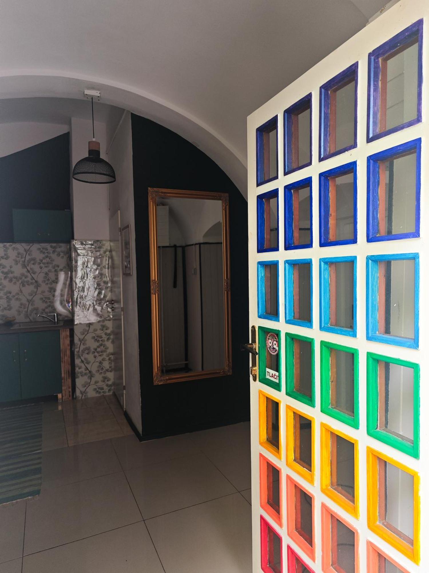 Vintage Room With Garden View Bratislava Extérieur photo